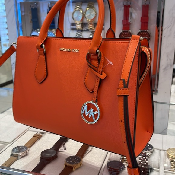 MICHAEL KORS
Sheila Md CZ Faux Saffiano Leather CZ Satchel Crossbody 
POPPY
NWT - Picture 7 of 16